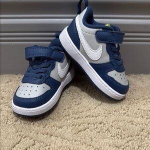 Nike Kids Blue and Gray Sneakers